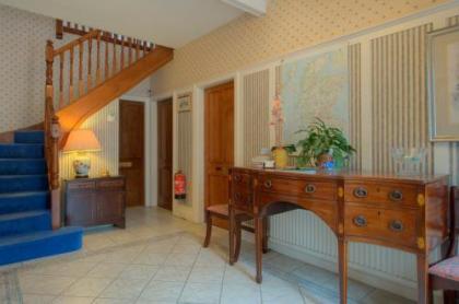 Acer Lodge Guest House - image 7