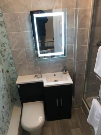 Sonas Guesthouse - image 2