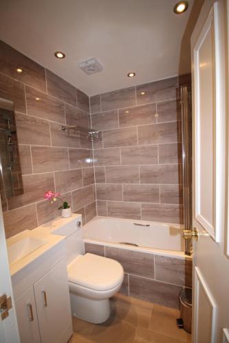 Sonas Guesthouse - image 7