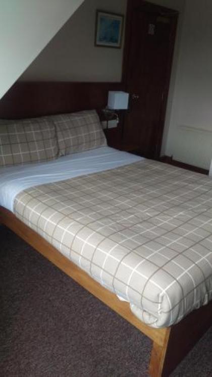 Cambridge House - image 3