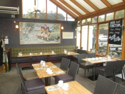 Laird And Dog Inn - image 9