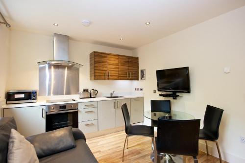 Staycity Aparthotels West End - image 2