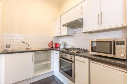Menzies Apartments - image 7