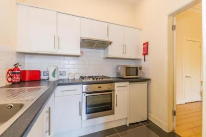 Menzies Apartments - image 8