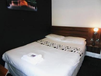 Blossom Guest House - image 17