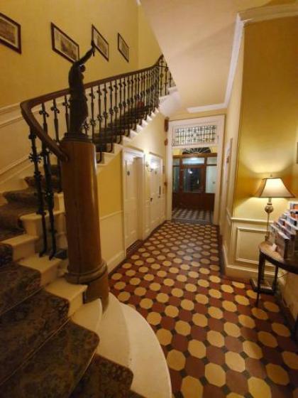 Minto House - image 4