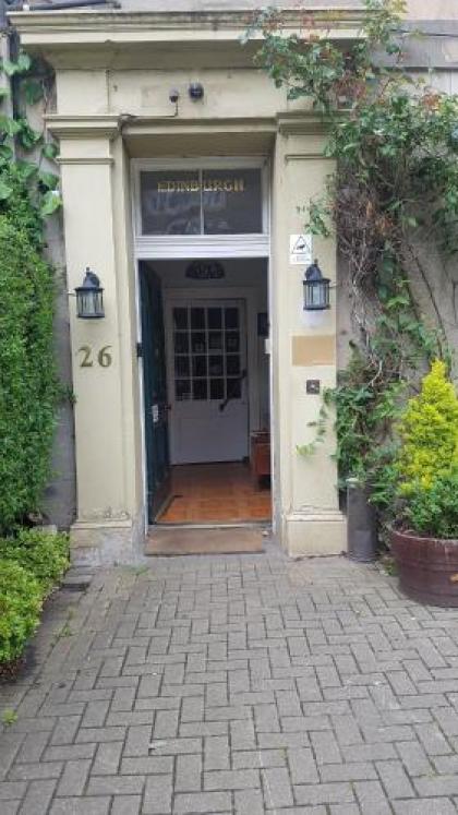 Ivy Braveheart Guest House - image 2