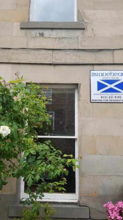 Ivy Braveheart Guest House - image 4