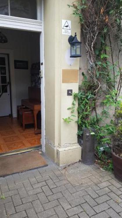 Ivy Braveheart Guest House - image 5