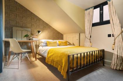 No. 11 Boutique Hotel - image 2