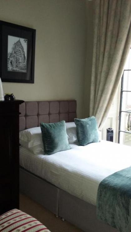 No. 11 Boutique Hotel - image 3