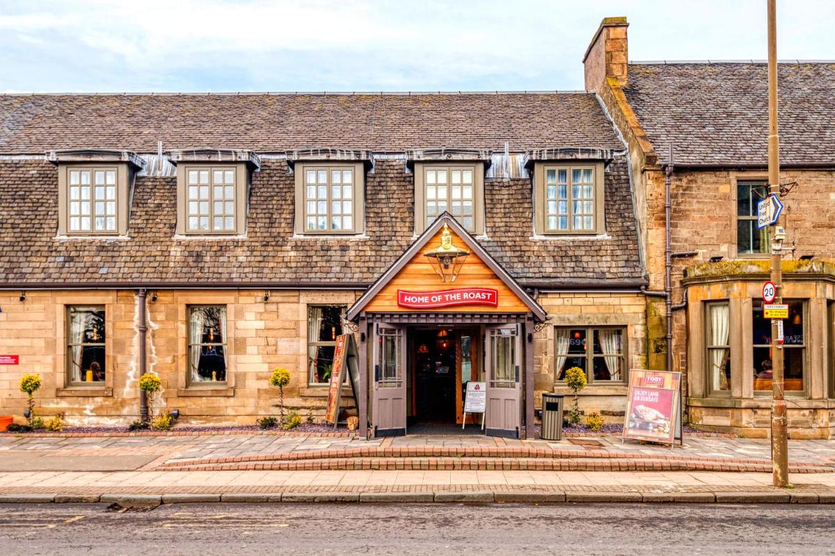 Toby Carvery Edinburgh West by Innkeeper's Collection - main image