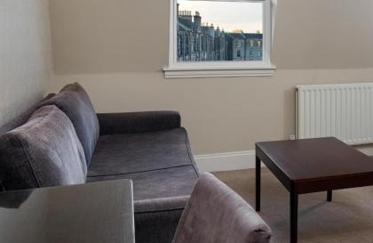 Leonardo Edinburgh City - image 16