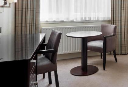 Leonardo Edinburgh City - image 19