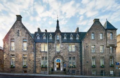 Leonardo Edinburgh City - image 7