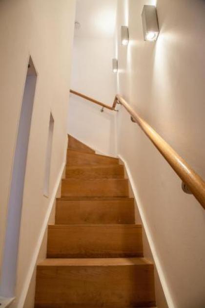 My-Canning Street Apartments - image 4