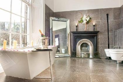 Rooms & Suites Picardy Place - image 19