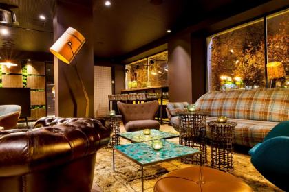 Motel One Edinburgh-Royal - image 9