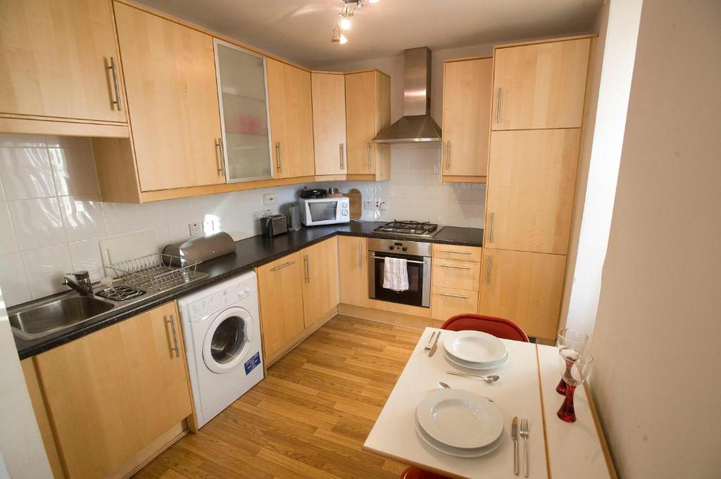 innerCityLets - Royal Mile - image 6