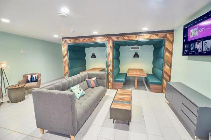 Destiny Student - Meadow Court - image 1
