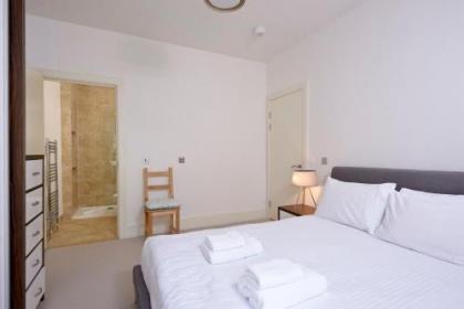 Destiny Scotland - St Andrew Square Apartments - image 3