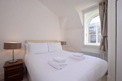 Destiny Scotland - St Andrew Square Apartments - image 5
