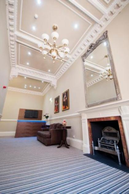 Palmerston Suites - image 1