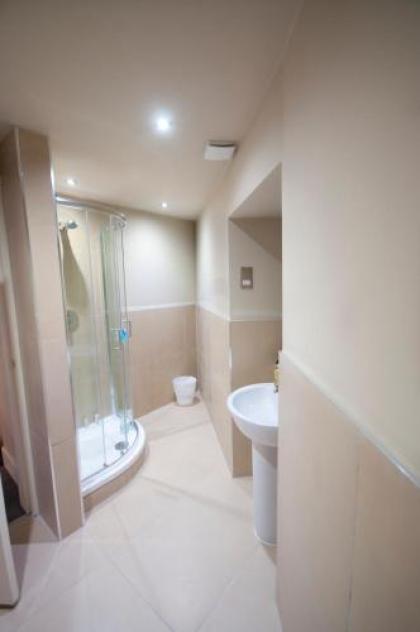 Palmerston Suites - image 3