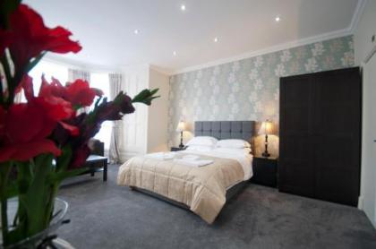 Palmerston Suites - image 4