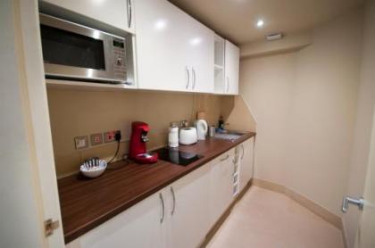 Palmerston Suites - image 5
