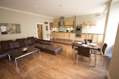 Burnets Apartments - image 15