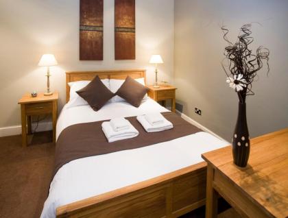Burnets Apartments - image 20