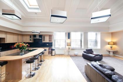 Burnets Apartments - image 4