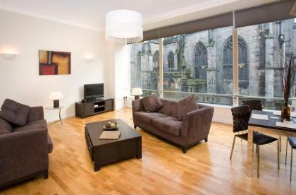 Burnets Apartments - image 6