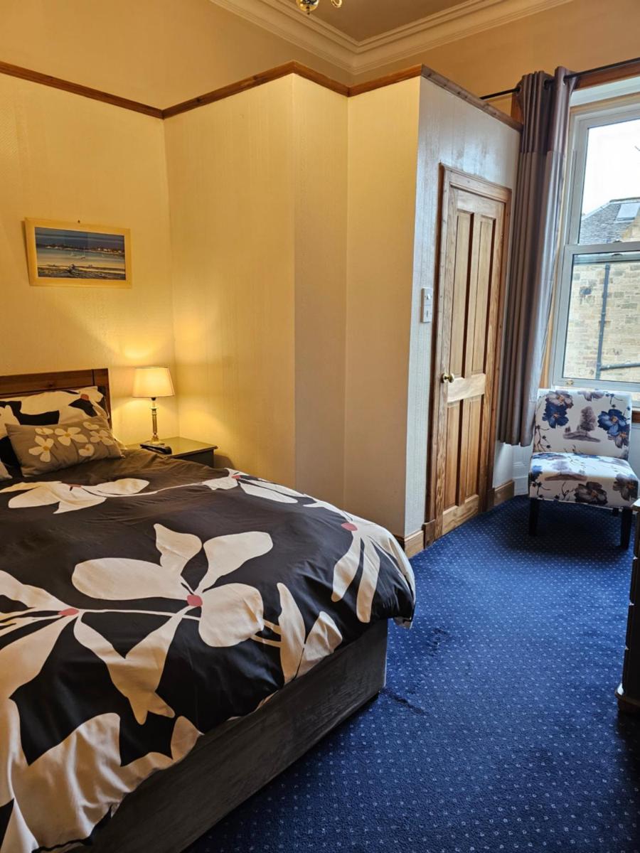 Smiths Guest House - main image