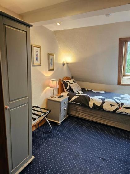 Smiths Guest House - image 15