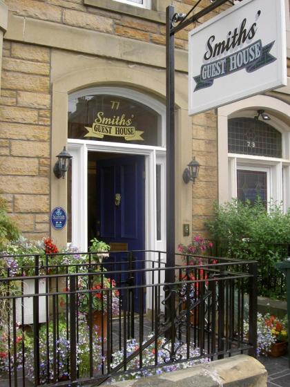 Smiths Guest House - image 2