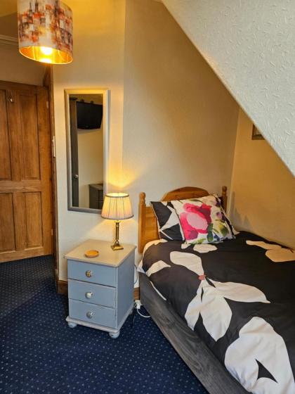 Smiths Guest House - image 21