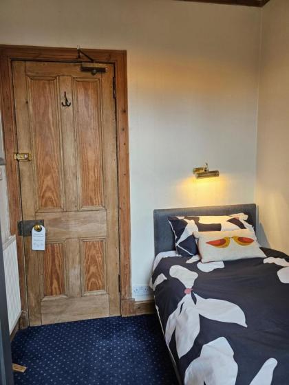 Smiths Guest House - image 22