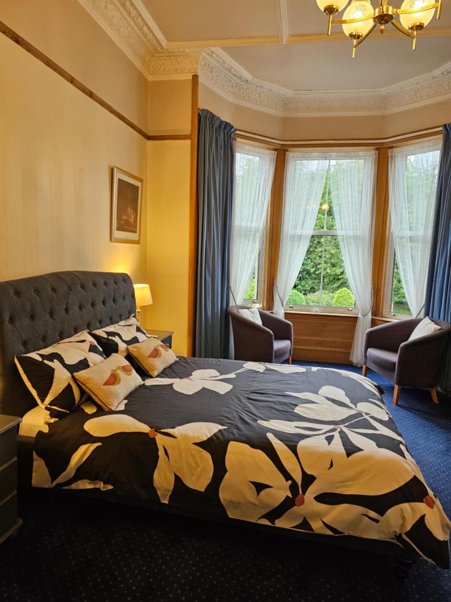 Smiths Guest House - image 4