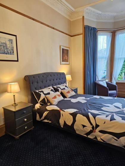Smiths Guest House - image 7