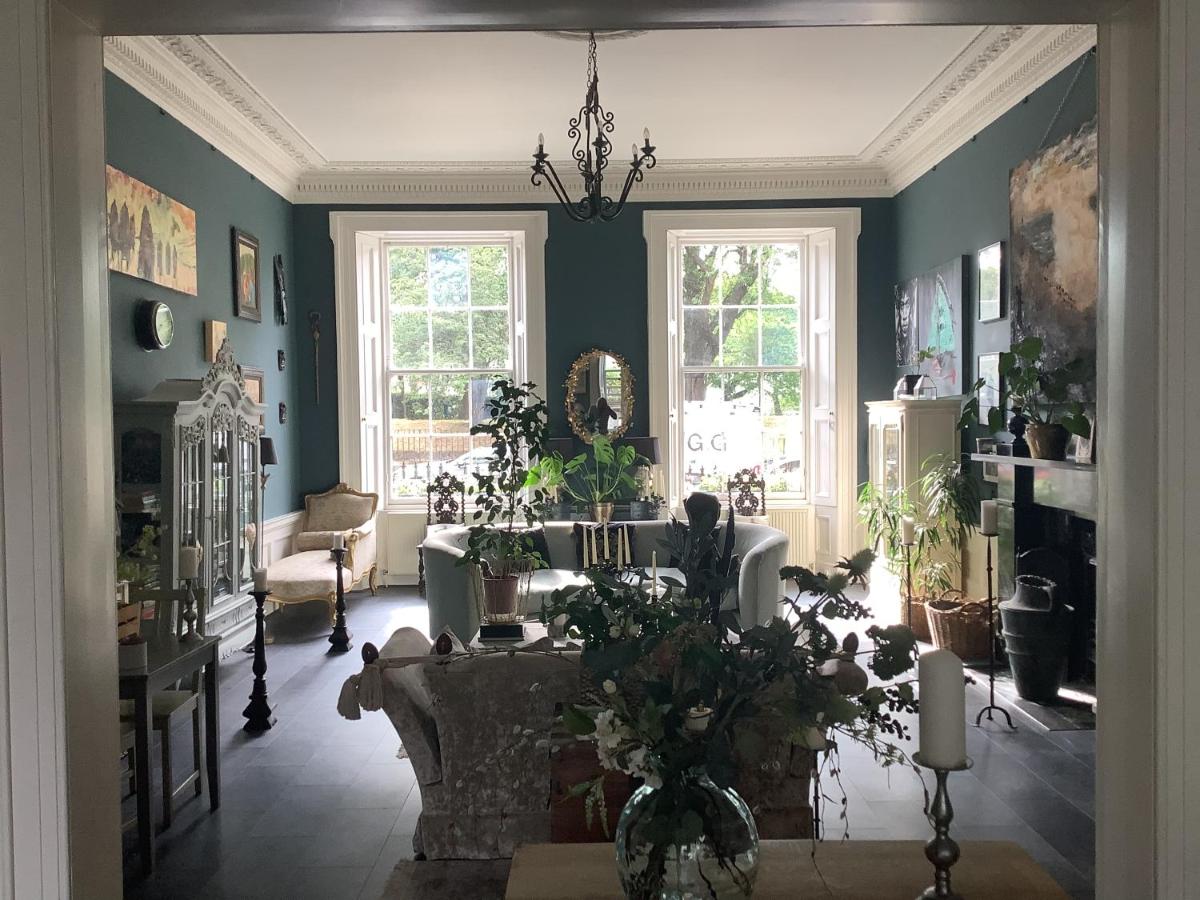 A Room in the City - West - main image