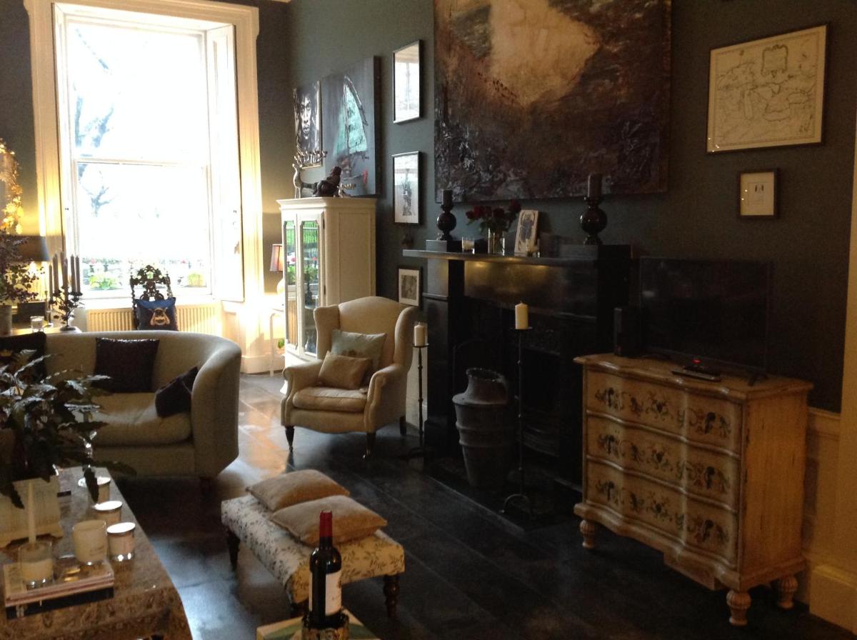A Room in the City - West - image 7