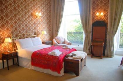 Regent Terrace Central and Charming Quiet - image 12