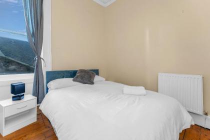 Edinburgh City Centre Jasmine Apartment -SLEEPS 7 - image 12