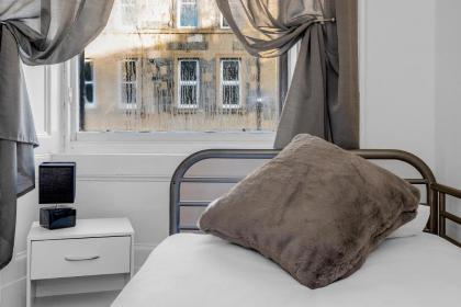 Edinburgh City Centre Jasmine Apartment -SLEEPS 7 - image 19