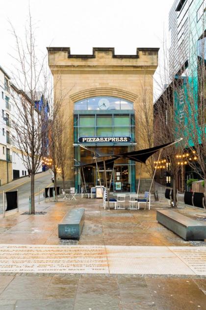 Edinburgh City Centre Hamza Apartment - image 12