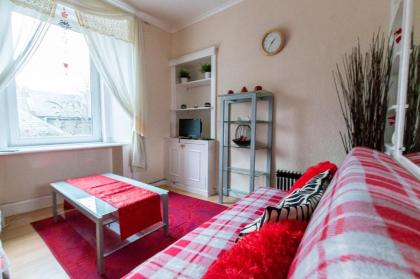 Edinburgh City Centre Hamza Apartment - image 3