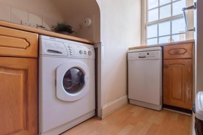 Tony Asga - Tony's Apartment HEART OF EDINBURGH CITY CENTRE sleeps 2 - image 10