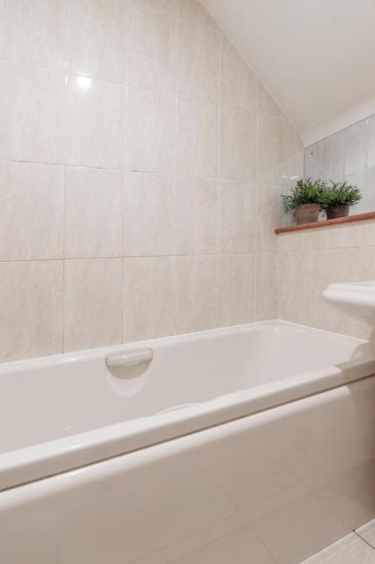 Tony Asga - Tony's Apartment HEART OF EDINBURGH CITY CENTRE sleeps 2 - image 18